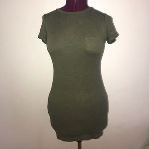 Short sleeve green dress (L)